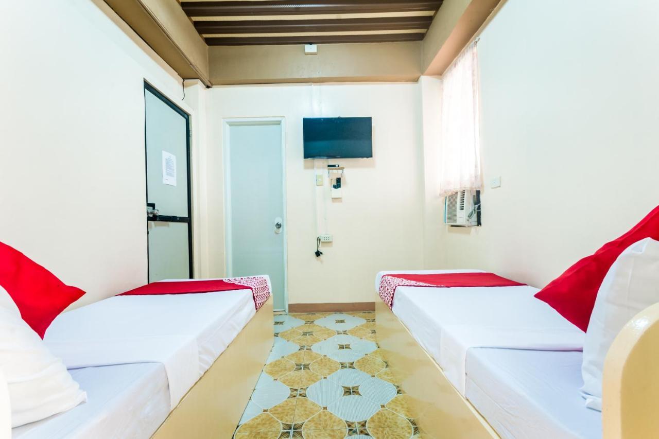 Oyo 569 Alt Complex Hotel Lapu-Lapu City Eksteriør billede